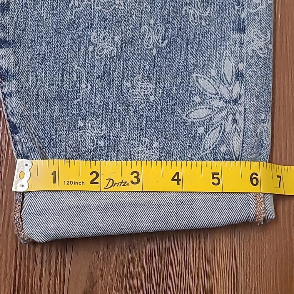 Judy‎ Blue Light Blue Paisley Boyfriend Jeans